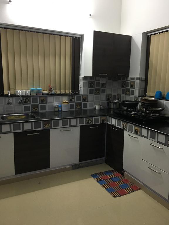 Rams Guest House Near Lulu Mall Тривандрум Экстерьер фото